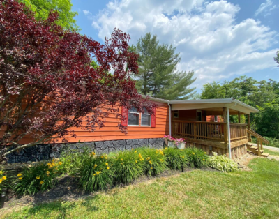 2 bedroom Hocking Hills Logan Ohio luxury Hot Tub